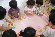 小麦粉粘土あそび